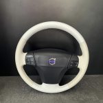 ボルボ　ステアリングの本革張り替え