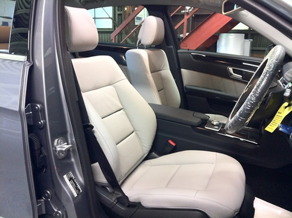 ベンツ Eクラス(W212)の本革シート張り替え