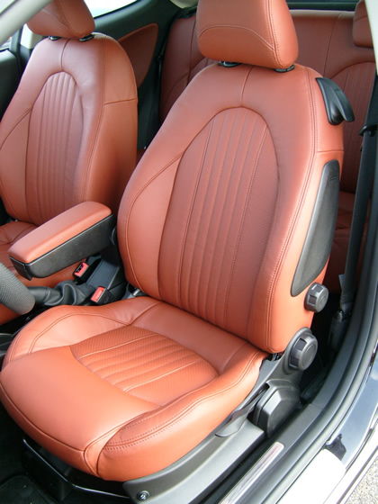 アルファロメオミトの本革シート張り替え