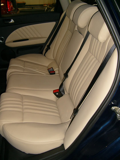 アルファロメオ159の本革シート張り替え